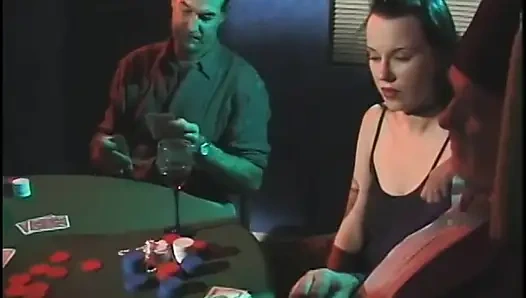 Langbeinige brünette mit geilen titten in ihre haarige muschi gefickt nach dem blowjob auf dem Sofa