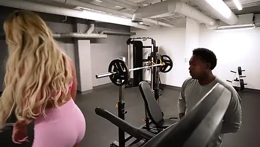 Yeni komşumu siktim