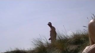 Yoyeur tra le dune