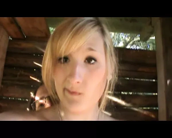 Neuer Freund fickt sie unter freiem Himmel und im Hochsitz