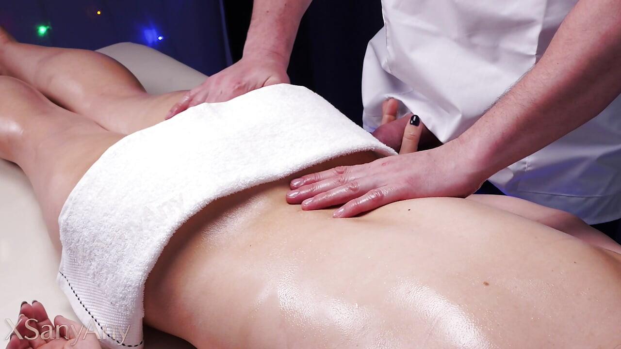 Wow! This perverted masseur showed off his dick and came in my mouth (!) during my massage session! XSanyAny