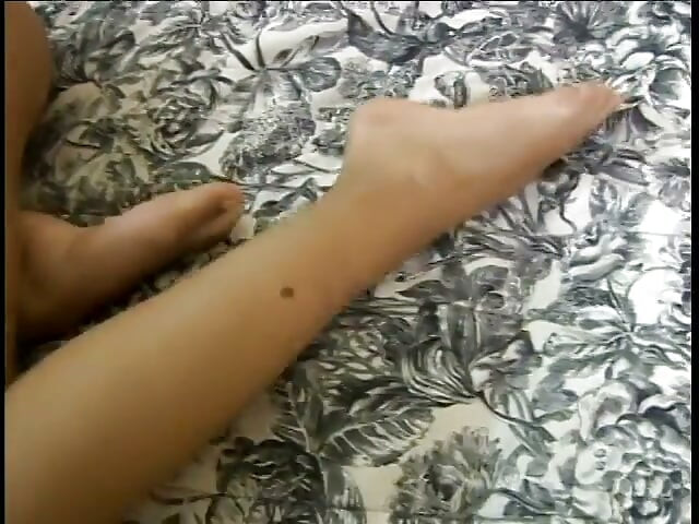性感的吮吸鸡巴宝贝从后面把鸡巴插入她的阴户