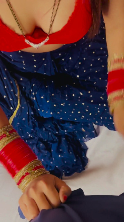 devar ne choda hai sauteli bhabhi ko aur bhabhi ne diya taang phaila kar chod full Hindi voice pura video Hindi me hai | Clip 1