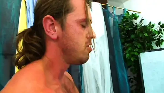 Большая грудастая бабушка обожает дико трахаться