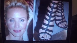 Masturbándose con los dedos de los pies en tacones de Cameron Diaz