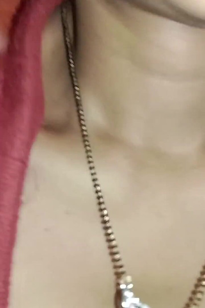 Indische heiße sexy reverse-cowgirl-position voll genießen