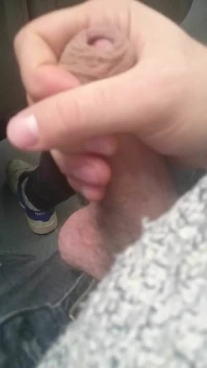 Me jerking off and cuming on the floor