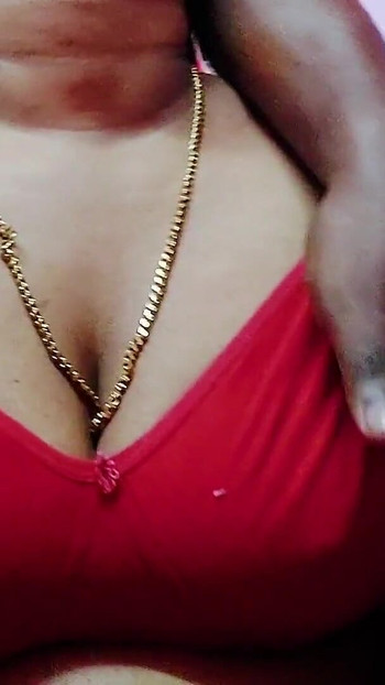 Velkolepý okamžik od "Desi indický sexy bhabhi sex s devar podvádějící manželkou"