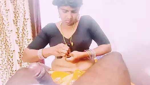 Hintli sari üvey anne ve üvey oğul sert sikişiyor Telugu edepsiz konuşuyor.