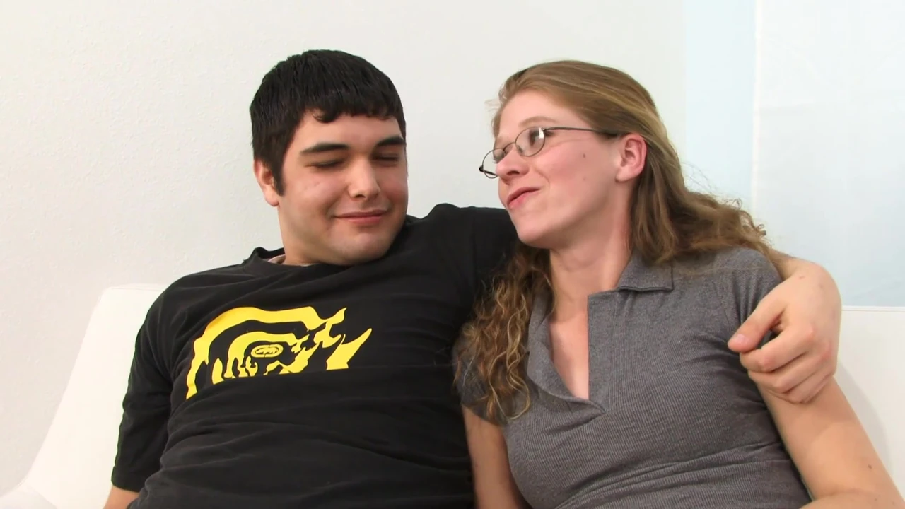 Warzone Gamer Cuckold enjoys BBC fucking his GF