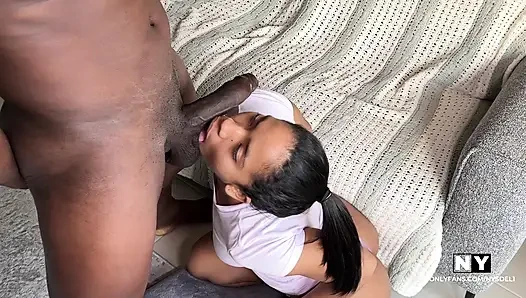 Biar aku jilat kontol besarmu -pasangan amatir- nysdel