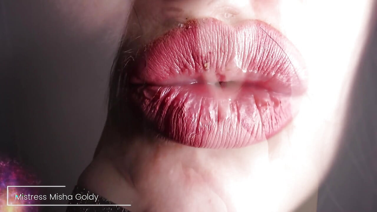 Lips and tits mesmerize