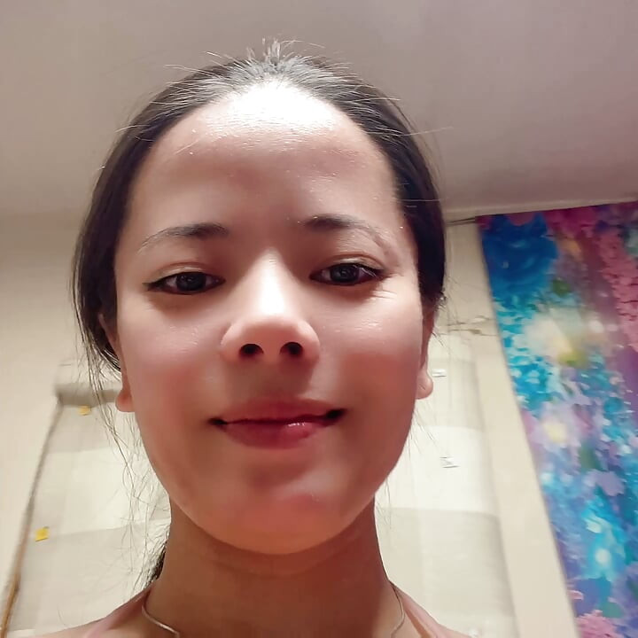 A minha cona peluda cresceu, tenho de a rapar