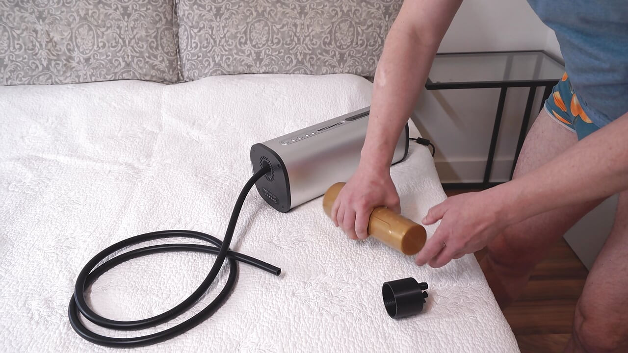 Hacking Your Fleshlight for Automatic Blowjob/handjob! Vacuglide 2