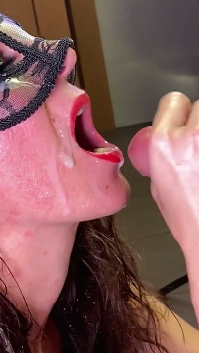 Fill my MOUTH with PISS & CUM! | Clip 1