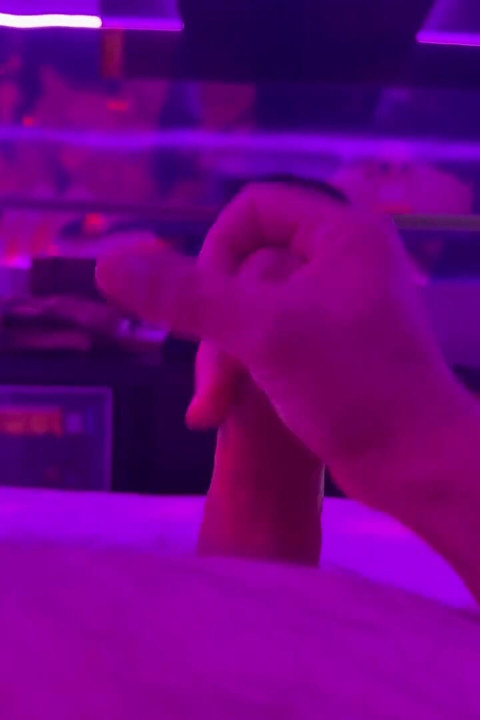 Jerking and Shooting a Nice Load