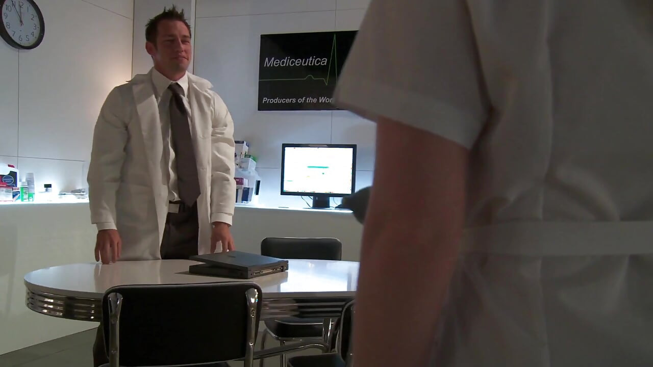 Threesome sex party with Sunny Lane and Paige Ashley are