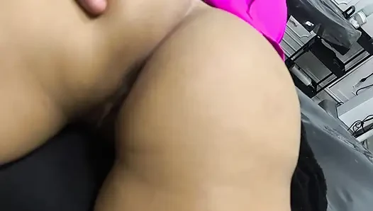 Aku ngentot terapis di kantornya