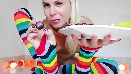 Food Play, Pussy Stuffing and Gushing