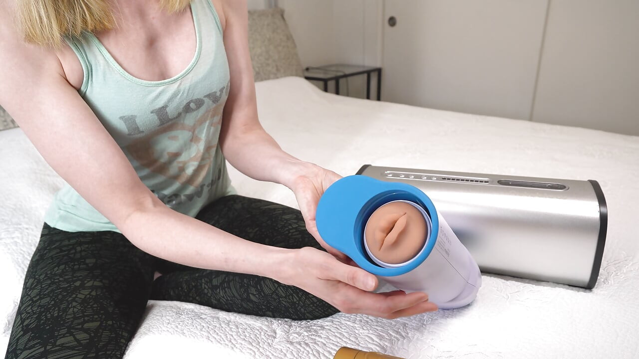 Hacking Your Fleshlight for Automatic Blowjob/handjob! Vacuglide 2