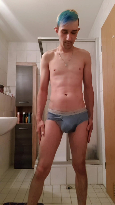 「私の新しいお気に入りのパンツ」からの壮絶な瞬間