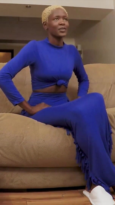 I watched this HAIRY PUSSY BLACK BABE forget her cuck BOYFRIEND even existed | Clip 1