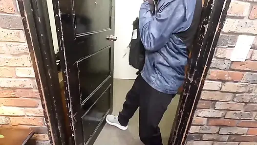 Jika Kamu tahan dengan pentil cosplay erotisnya dan berhubungan seks dengannya, dia akan memberikan uang kepada Anda. Bagian.3