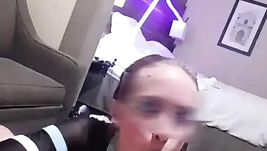 Футболист становится грязным после победы в игре и получает кримпай два раза, поклоняется большому члену, и получает ее киску съесть.