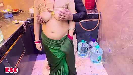 Desi Beautiful Bhabhi Mili Park Mein AUR Ghar tak Aaayi Chudai Ke liye