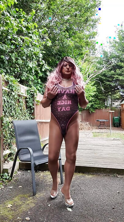 Sexy Crossdresser kellycd2022 in sexy bodysuit and pantyhose and heels