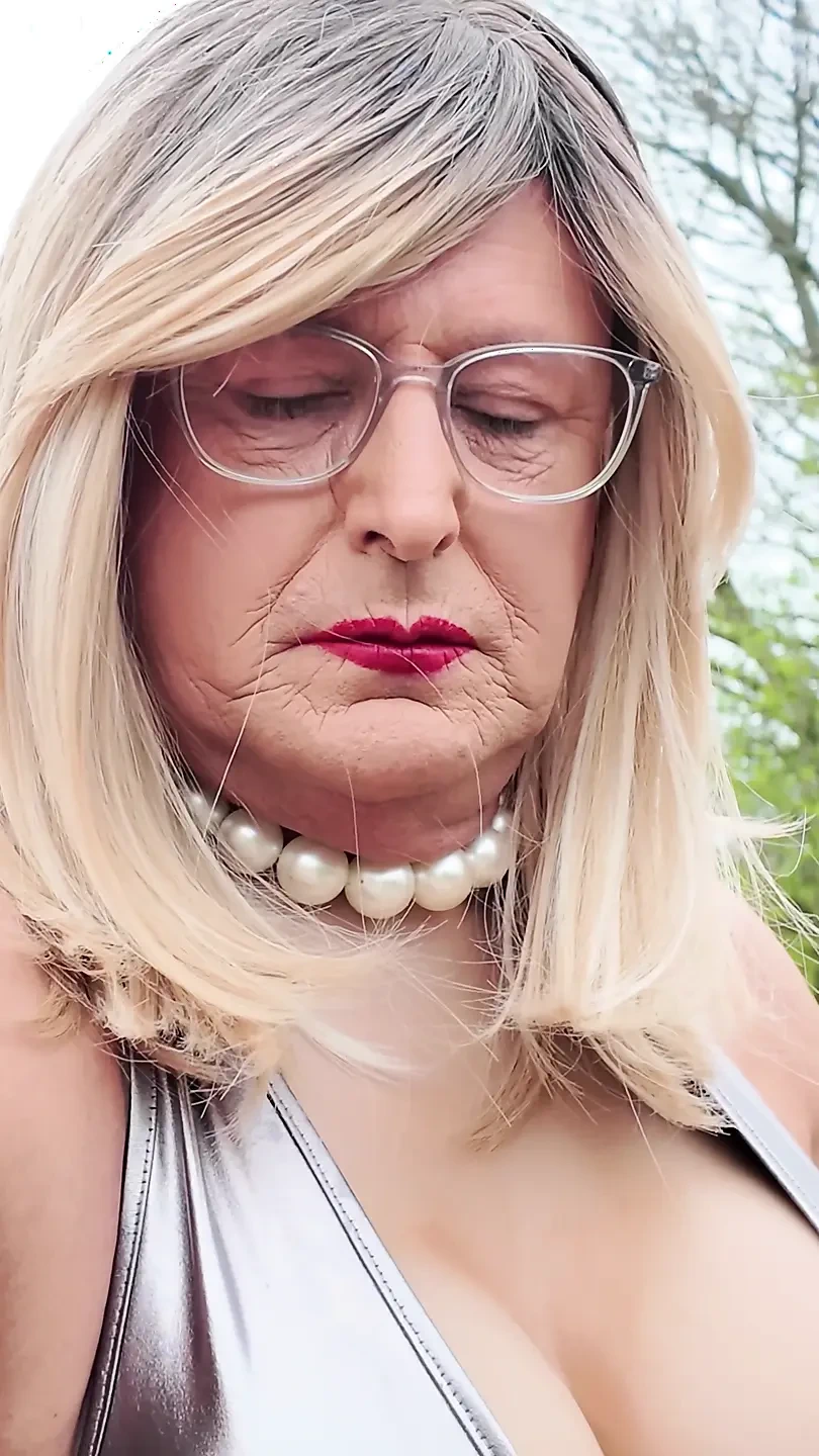 Sexy Crossdresser kellycd2022 out for a drive in sexy silver dress and pantyhose no panties