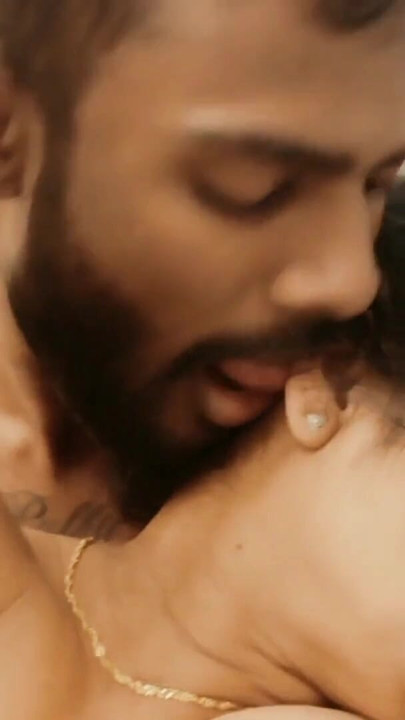Ấn Độ nóng bỏng bhabhi làm tình lãng mạn với người lạ | Đoạn video ngắn 2