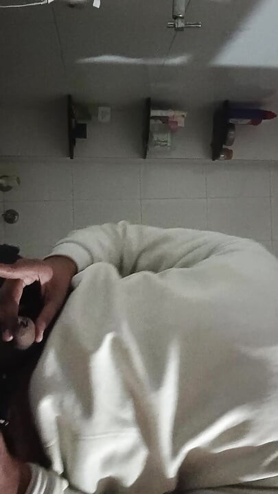 ช่วยตัวเองโดยหนุ่มอิสมาร์ตอินเดีย Ismaatdeva ที่ดูนักเย็ดภาษาฮินดีในป่าขี้เหงา