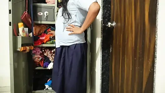 Студентка с большими сиськами оказывается профи-шлюшкой для своего учителя