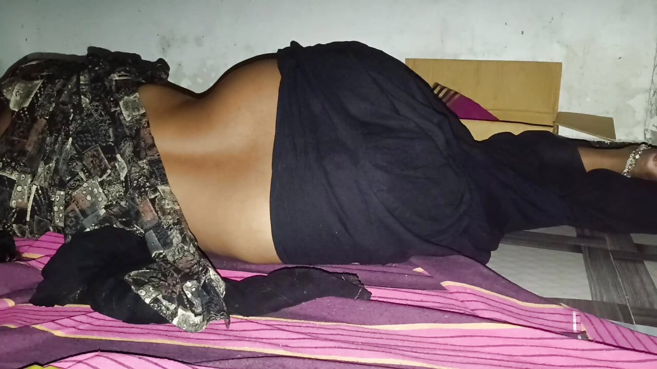 Ruko bhabhi Koi a Gaya main dekhta hun