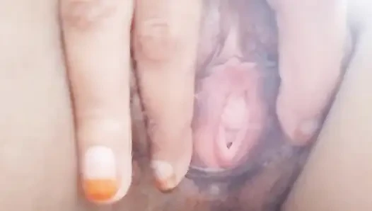 Bangladeshi girl solo masturbation in bathroom