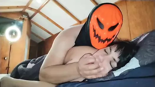 He brutally fucked my hot stepmom, she didn't even know that her stepson was fucking her because he was wearing the Halloween ma