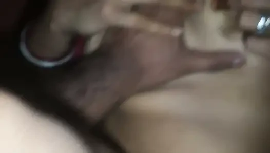 Kayınbiraderi ile sert amcık sikişi, büyük memeli göğüsleri zıplıyor