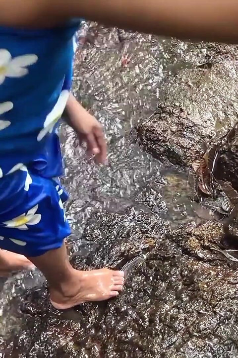 Sri Lankan Natural Girl Bathing