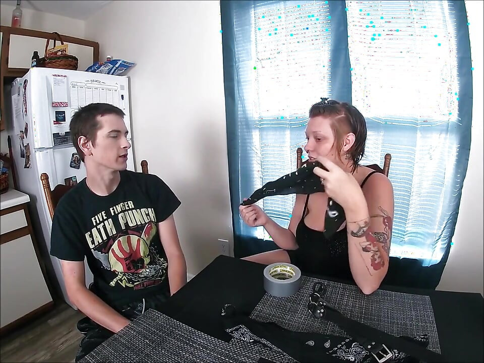 Dávení mého studijního kamaráda ve jménu umění!