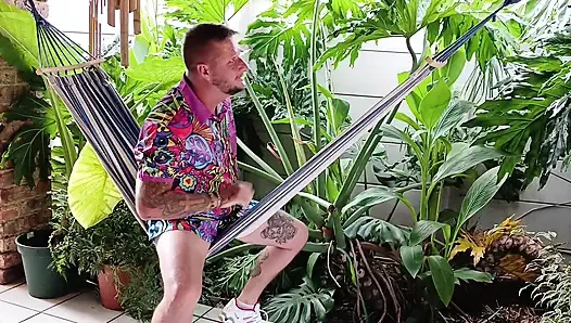 Hawaii en açık havada seks wiyh minyon sarışın sörfçü kız