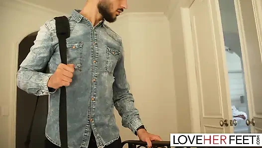 Asosyal latin Madison Wilde sert sikilmeyi seviyor