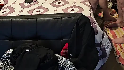 Kocası kafese hapsediliyor, sikiliyor, serbest bırakılıyor