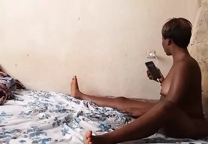 Use duniya ki sabse achchhi aur pyari choot milti hai, sanvli kamuk rndi gora lnd chahti hai