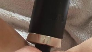 candi的阴户能吃掉doxy wand的整个头部吗？