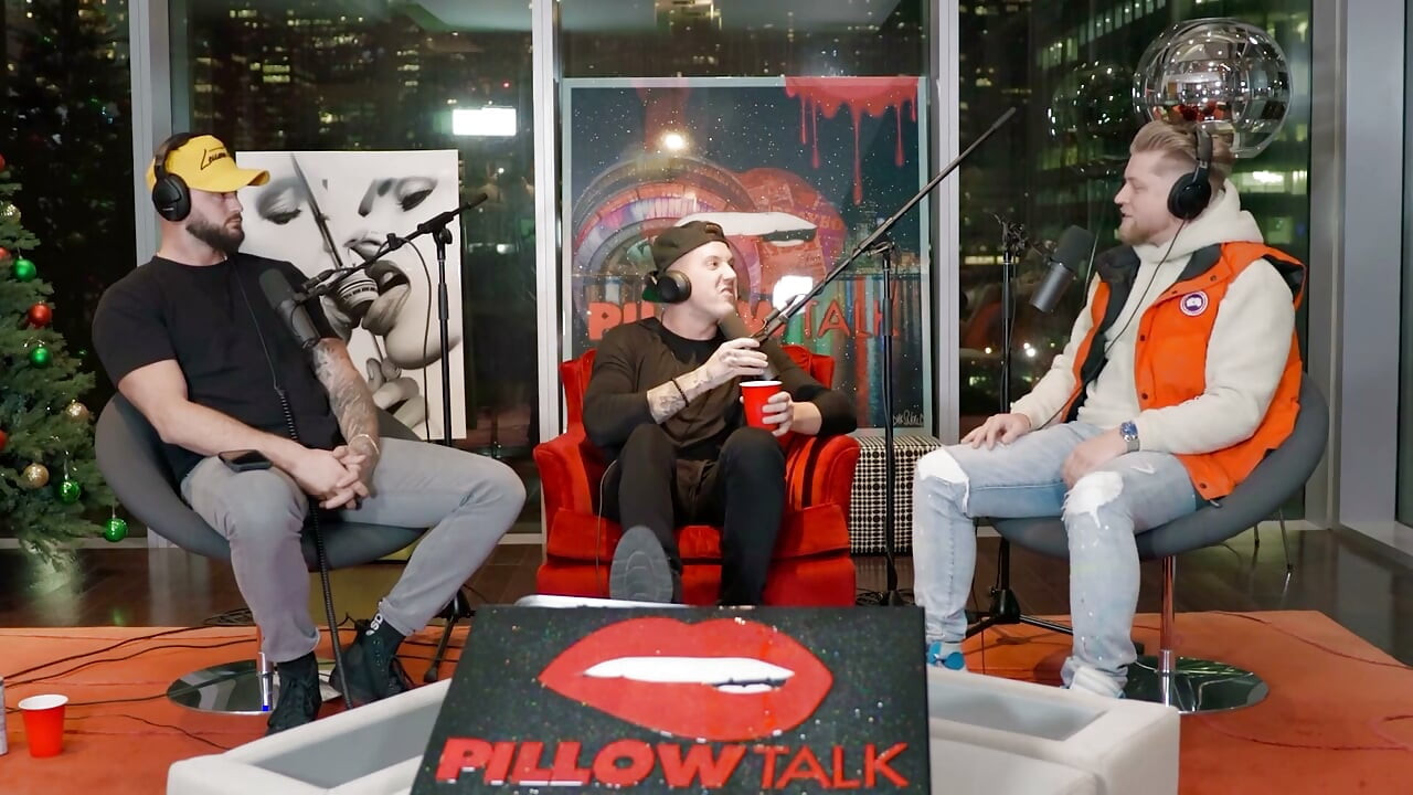 Tiktok Mogul Aaron Vankampen recebe freaky em mansões!