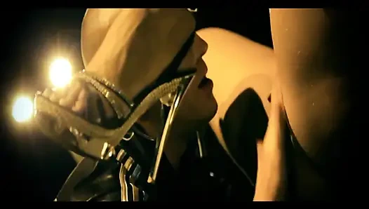 Schneller Und Wütender Fick- in Der Garage