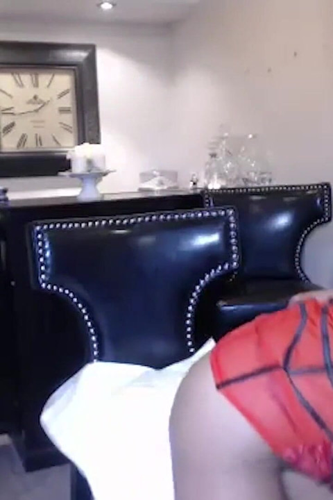 Busty Asian MILF Maxine X Squirts on Cam!