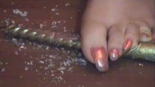 Candle scratching with long toenails