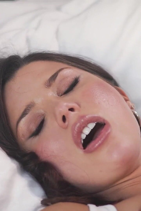 Παθιασμένο σεξ με τη Ruby Reign